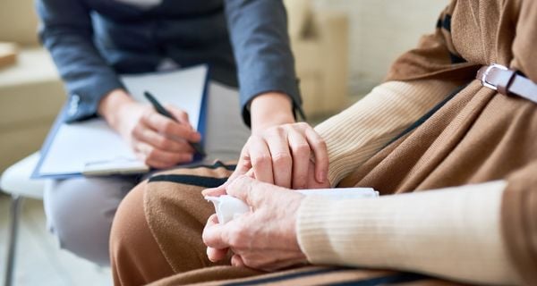 Mature woman at therapy to talk about her fears and anxieties