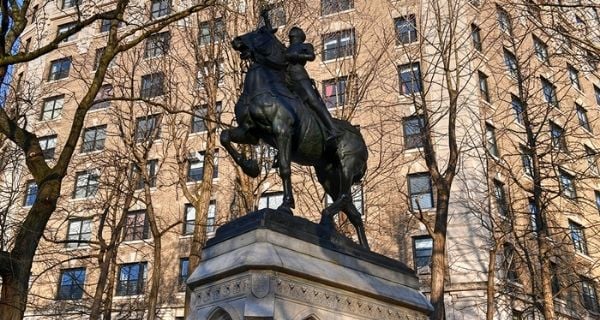 Forest Park Monuments - Richmond Hill War Memorial : NYC Parks