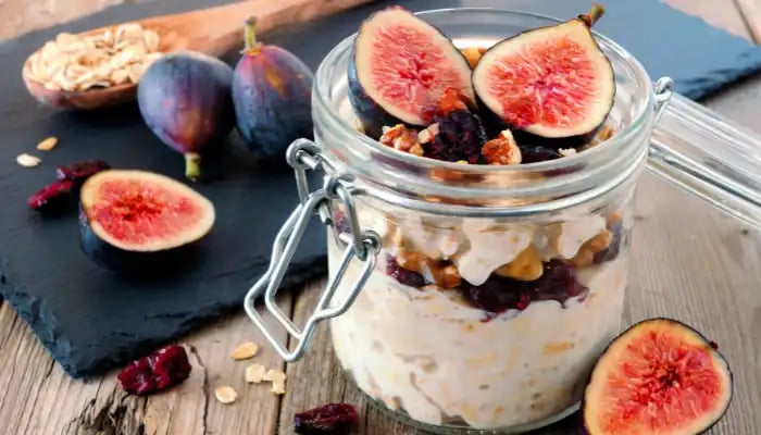 Mediterranean overnight oats with fig and honey